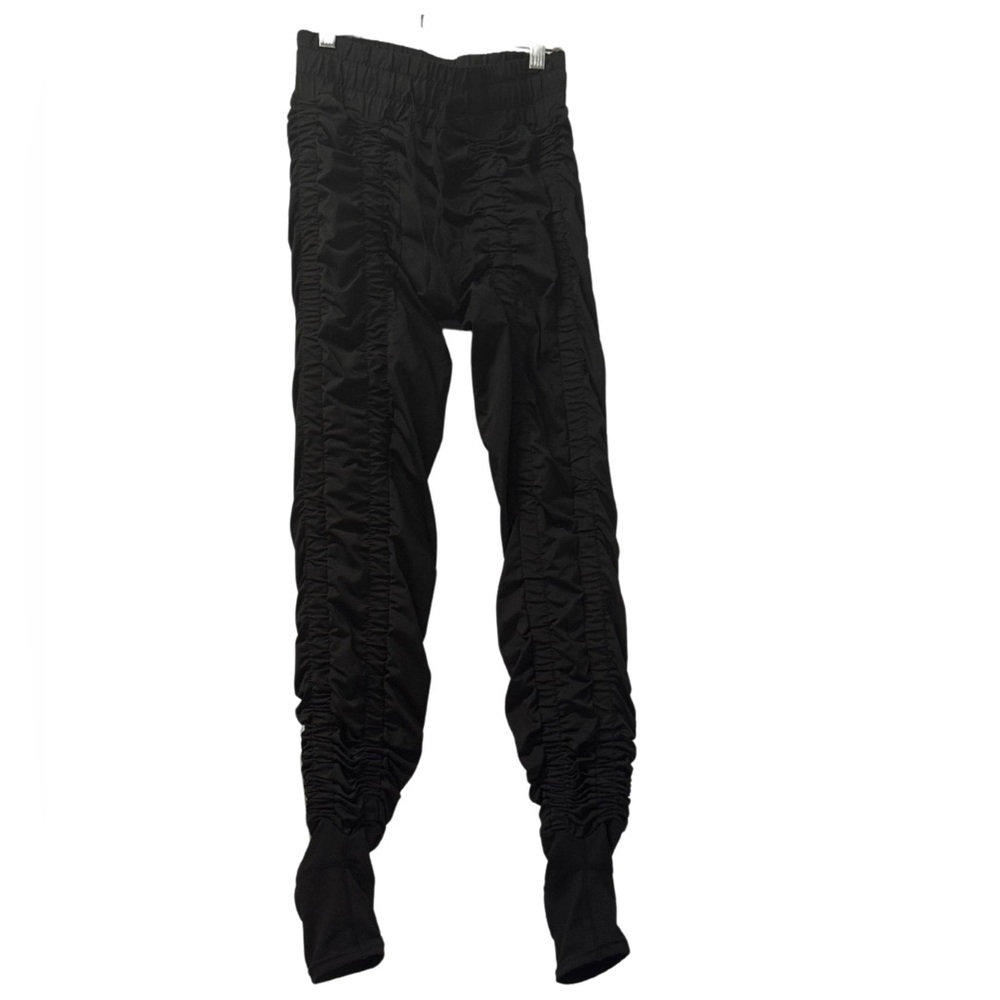 Agogie +40 Resistance Leggings. Medium. 28” inseam. 13” stretchable waist width.